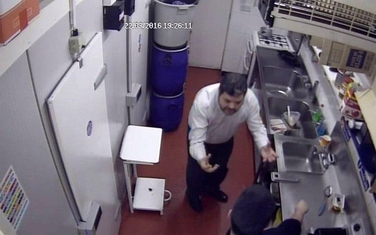 Του πέταξε καυτό νερό γιατί δεν μαγείρεψε σωστά ένα αβγό – Σκληρές εικόνες